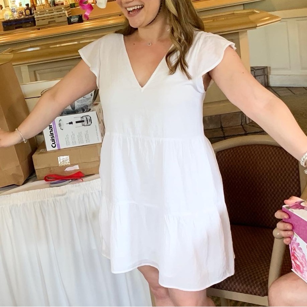 Abercrombie & Fitch White V-Neck Dress